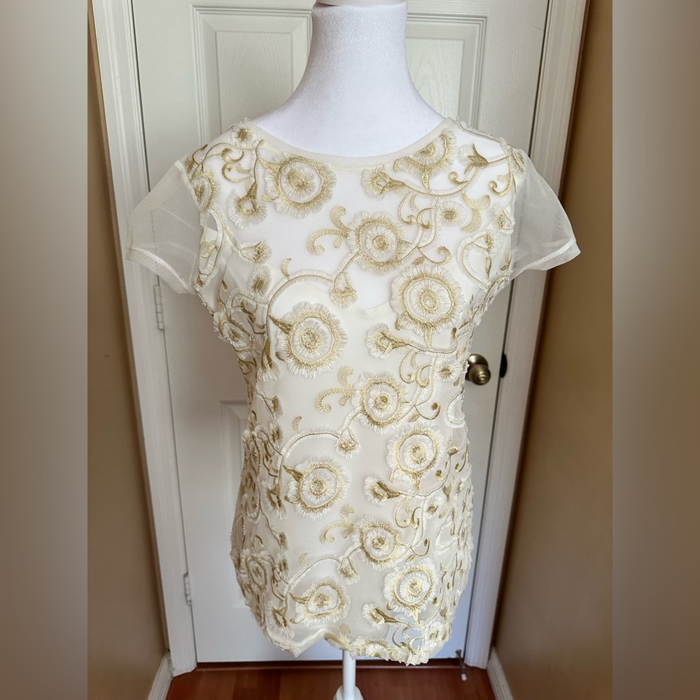 INC, M, cream and gold
